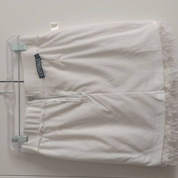 Capsulle White Feathered Mini Skirt with Exposed Silver Zipper Size Large NWT - Picture 16 of 16